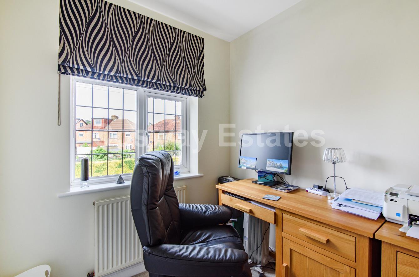 Aberdare Gardens, Mill Hill